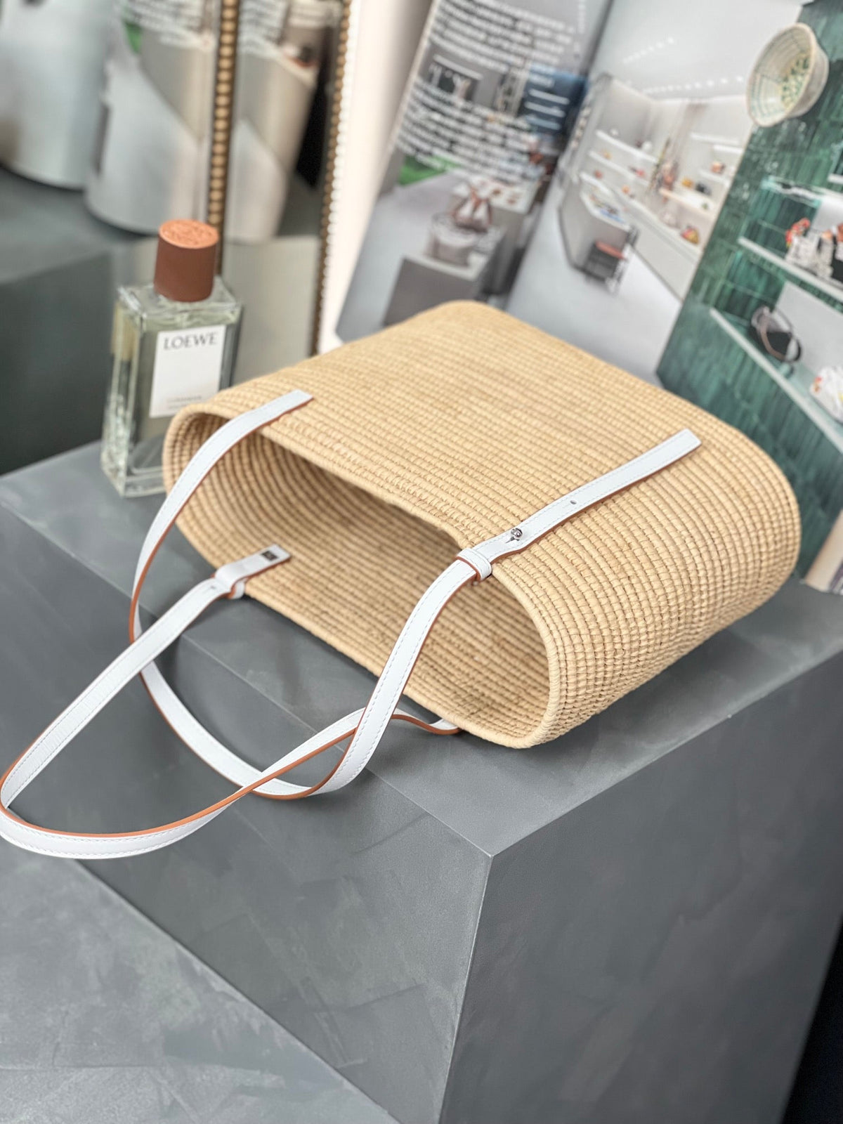 LOEWE SMALL SQUARE 28 BASKET BAG IN RAFFIA AND WHITE CALFSKIN