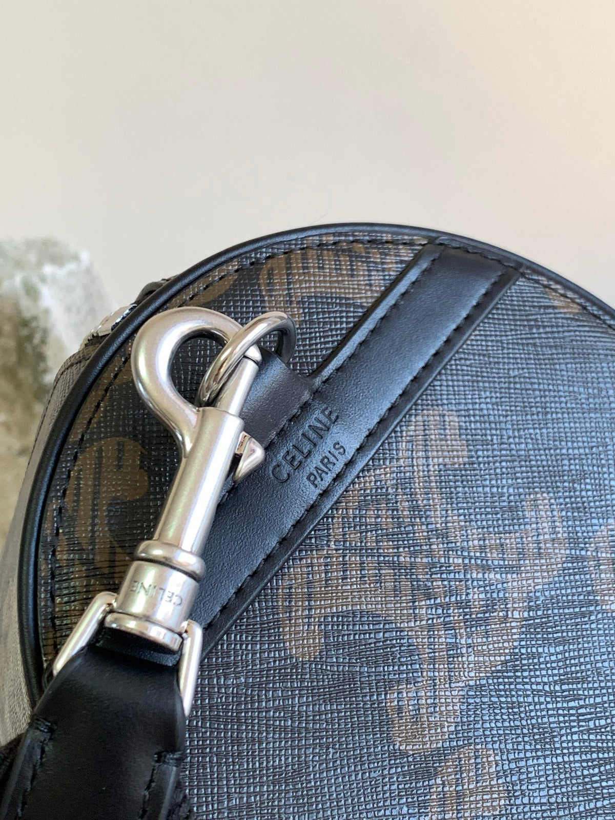 CELINE CYLINDRICAL 22 BAG BLACK BROWN COWHIDE