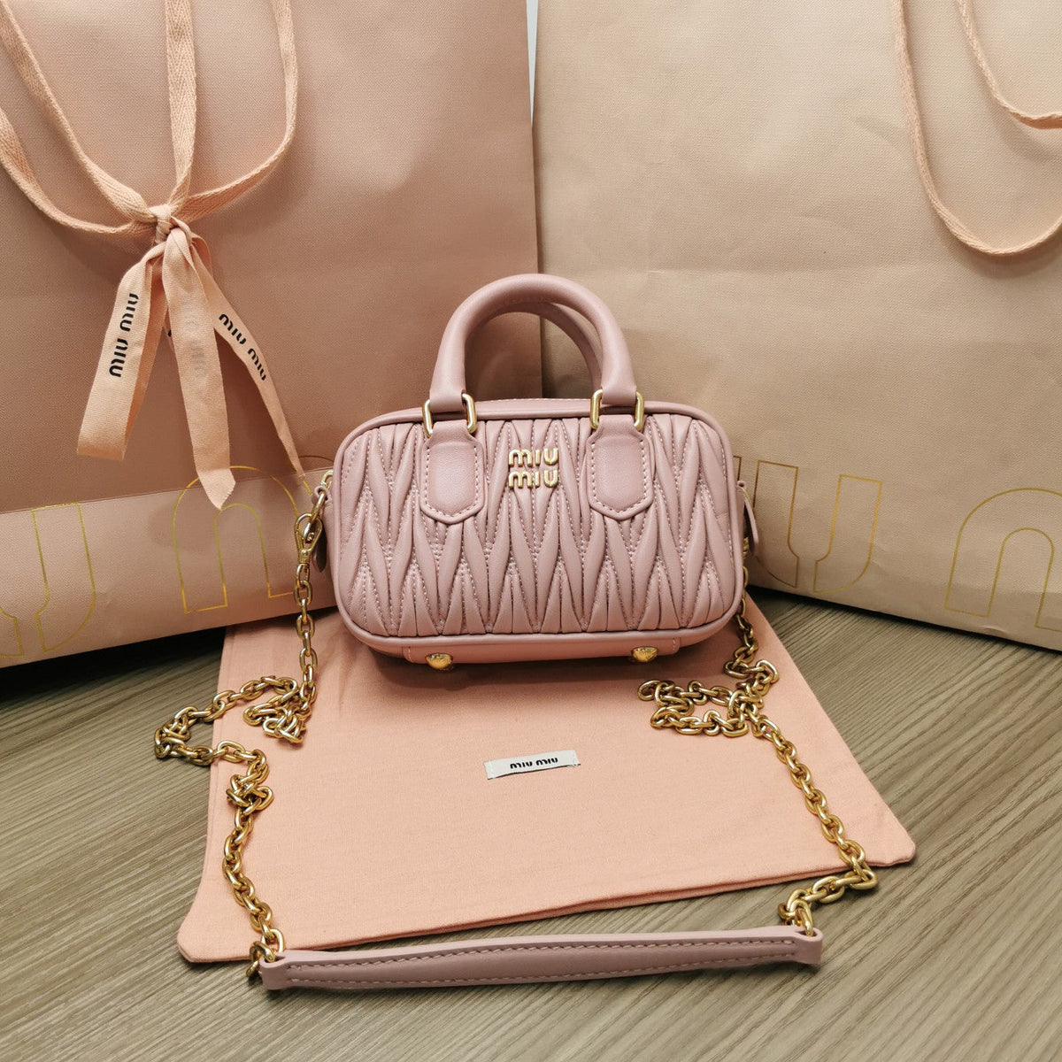 MIU MIU TOO PRETTY 17 HANDBAG IN LIGHT PINK LAMBSKIN