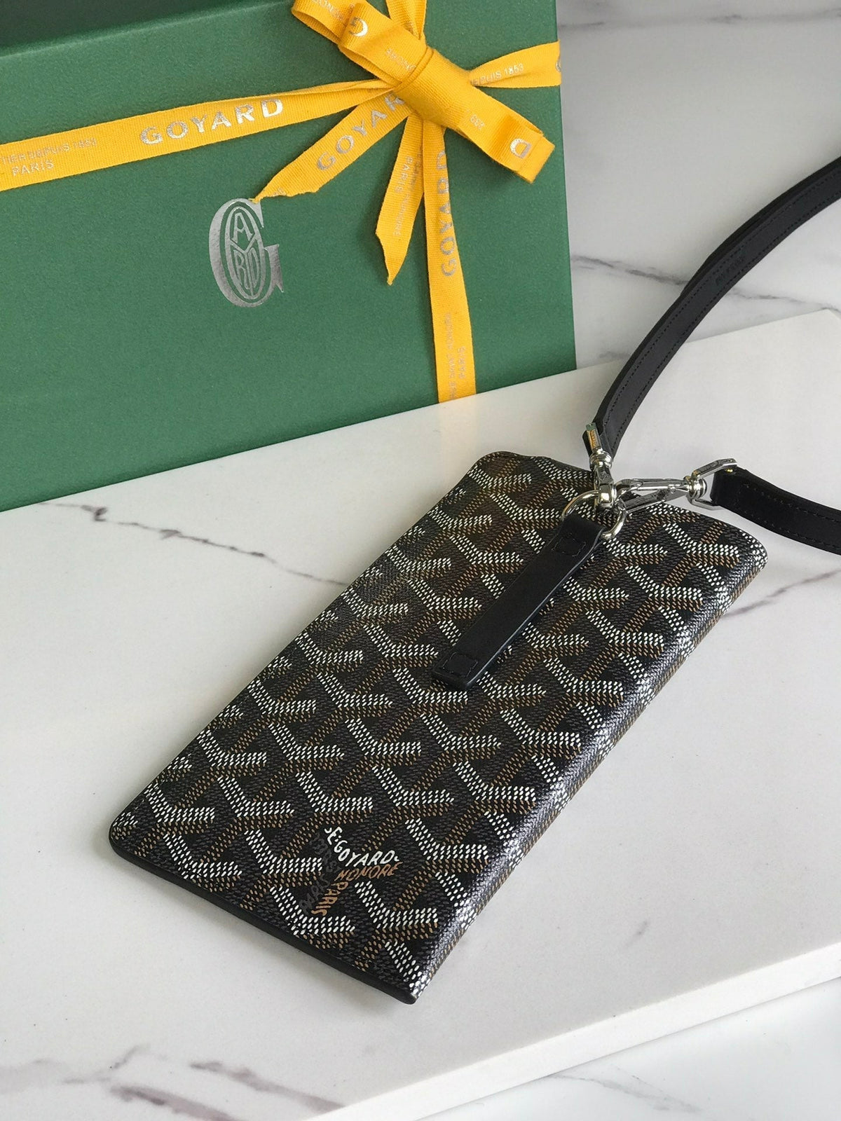 GOYARD MONTMARTRE GM CASE 18 IN BLACK GOYARDINE CANVAS