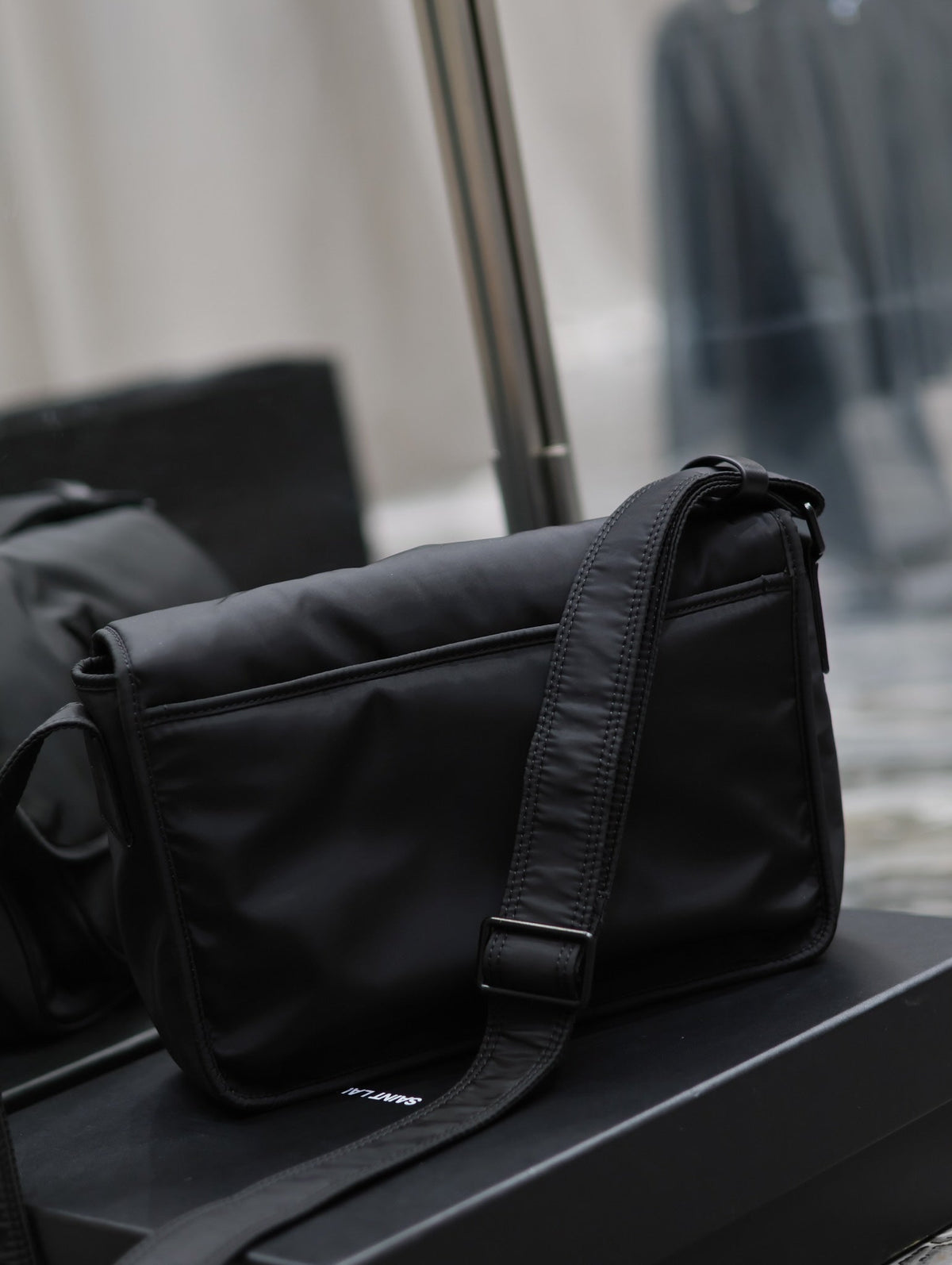 SAINT LAURENT NIKI MEDIUM 28 IN BLACK NYLON