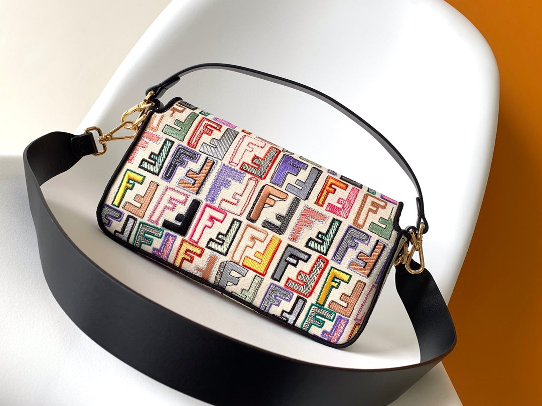 FENDI Fend Baguette Black and Multicolour Canvas Bag 27 with FF Embroidery Ghw