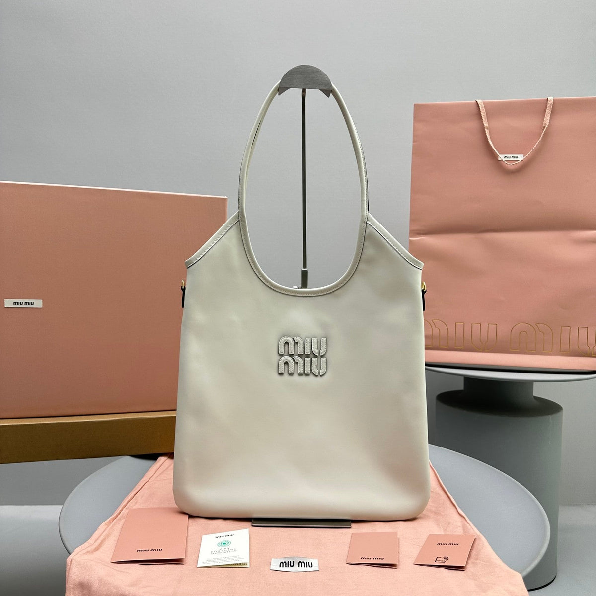 MIU MIU HOBO 40 TOTE IN WHITE CALFSKIN