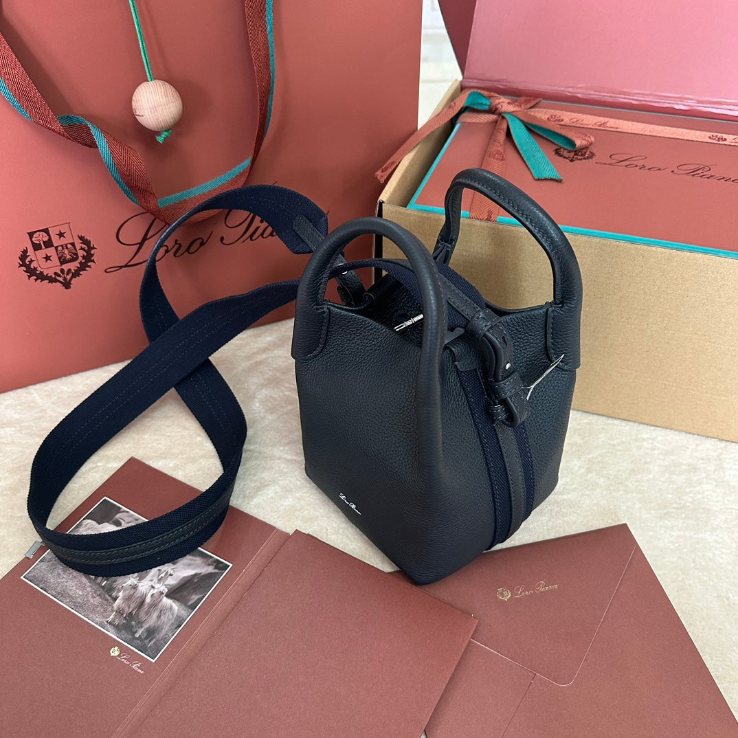 LORO PIANA MICRO BALE BAG IN BLACK CALFSKIN 226599