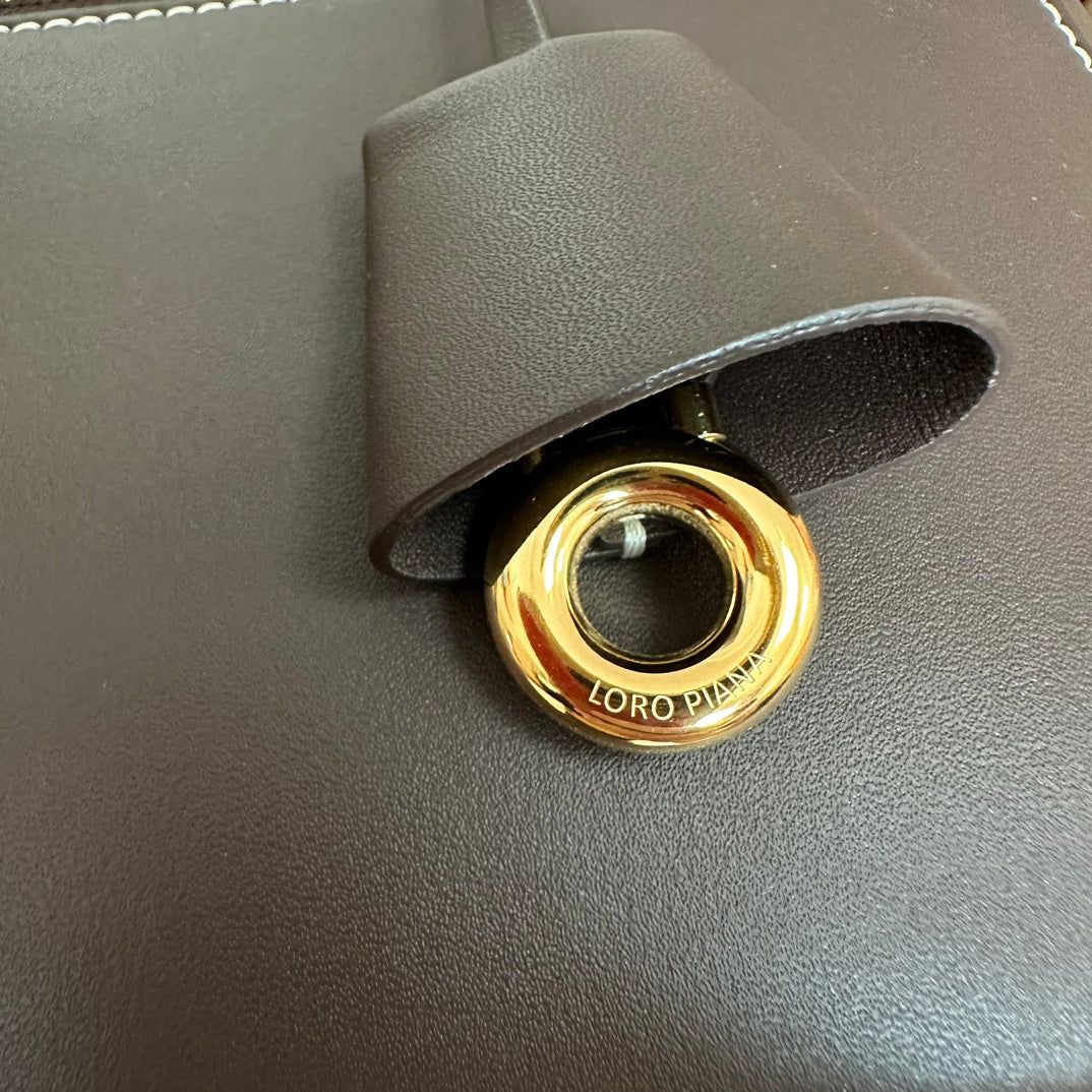 LORO PIANA EXTRA BAG L27 IN CHOCOLATE BROWN SMOOTH CALFSKIN WITH GOLD HARDWARE
