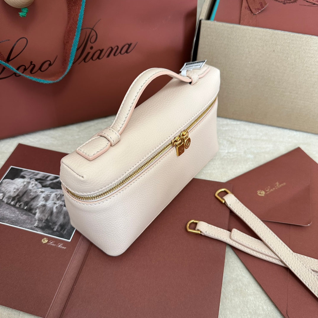 LORO PIANA EXTRA POCKET L19 IN WHITE CREAM CALFSKIN WITH GOLD HARDWARE