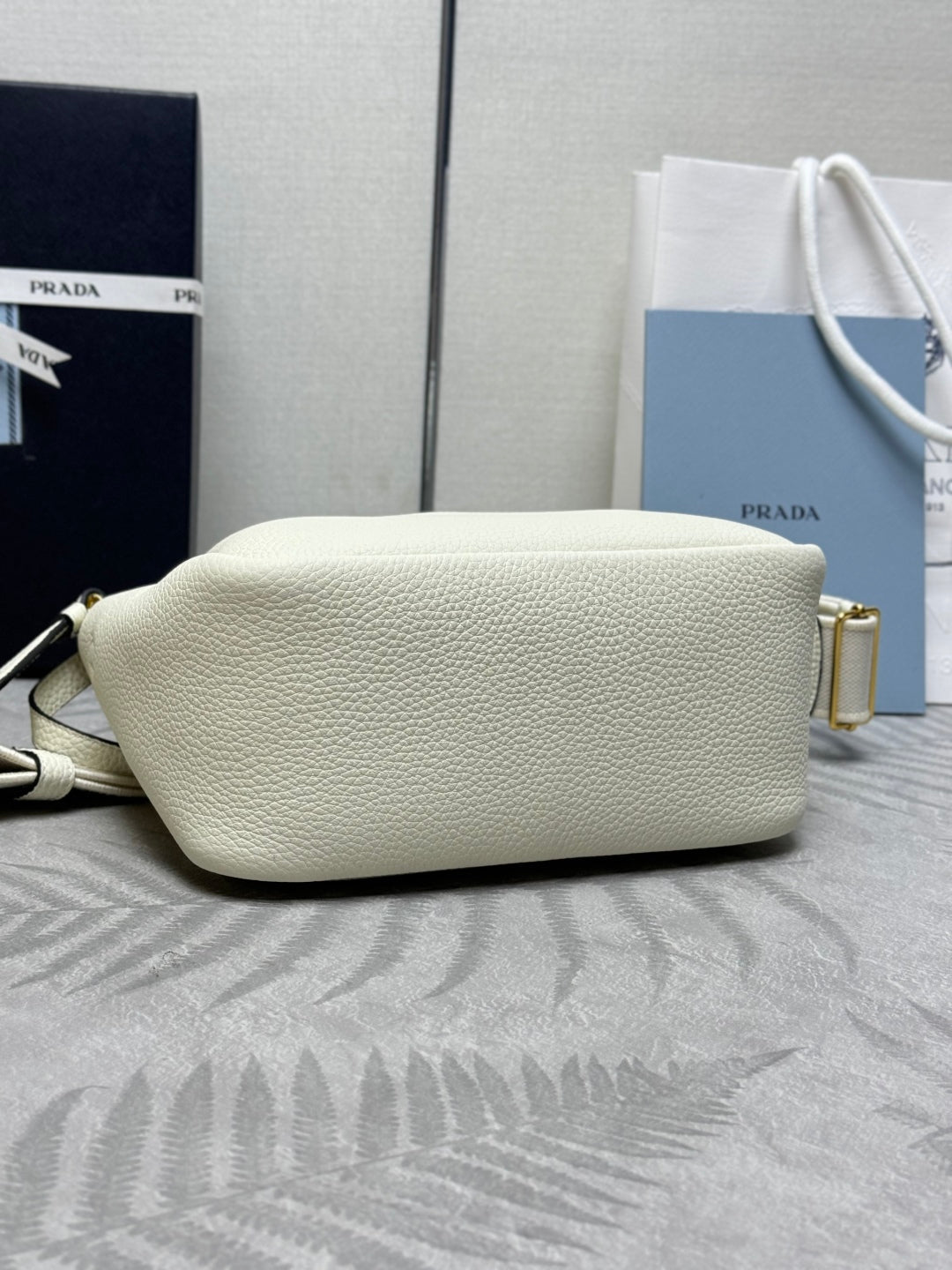 PRADA 25S SMALL BAG 23 IN IVORY CALFSKIN GOLD HARDWRE