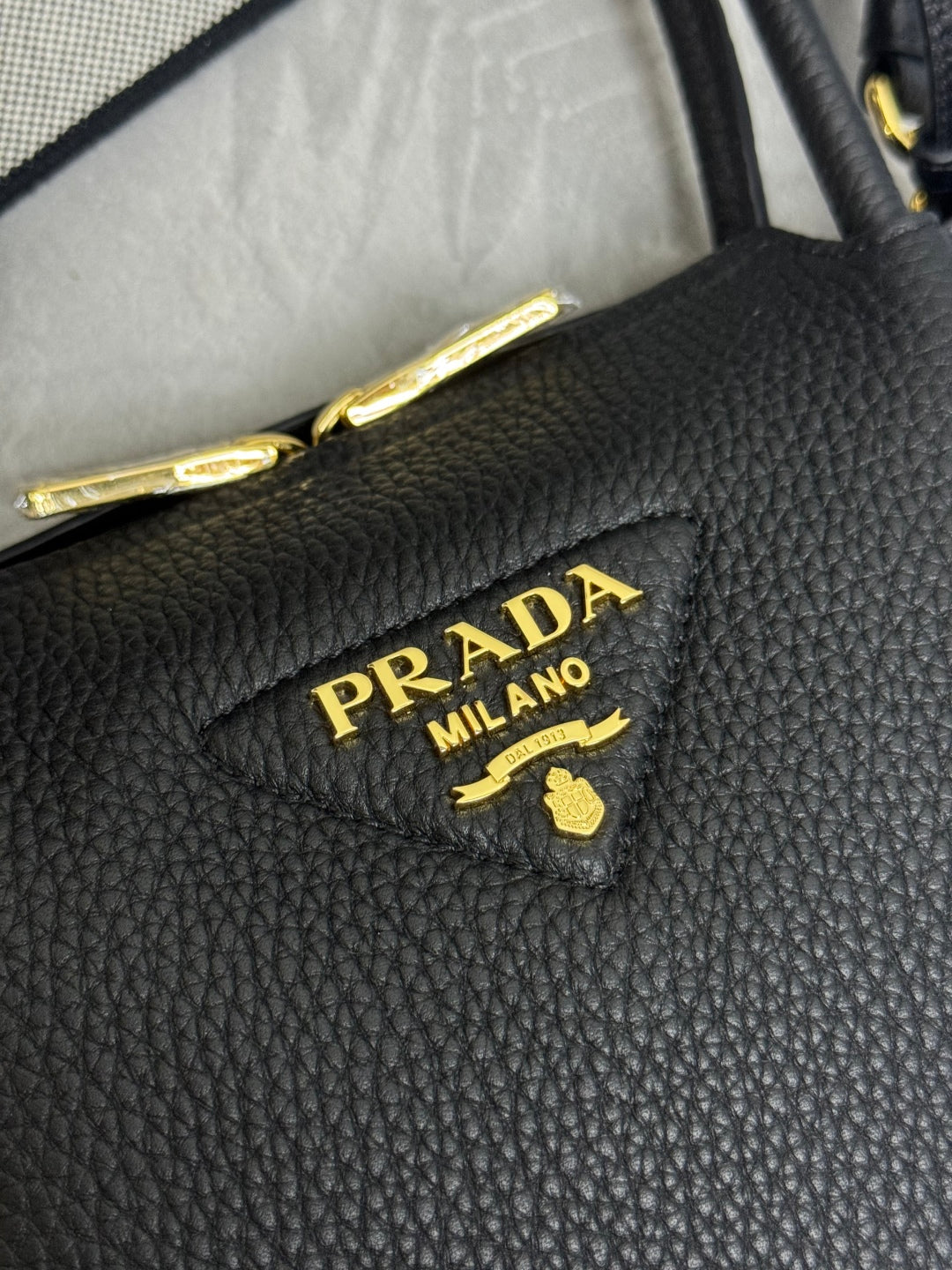 PRADA 25S SMALL BAG 23 IN BLACK CALFSKIN GOLD HARDWARE