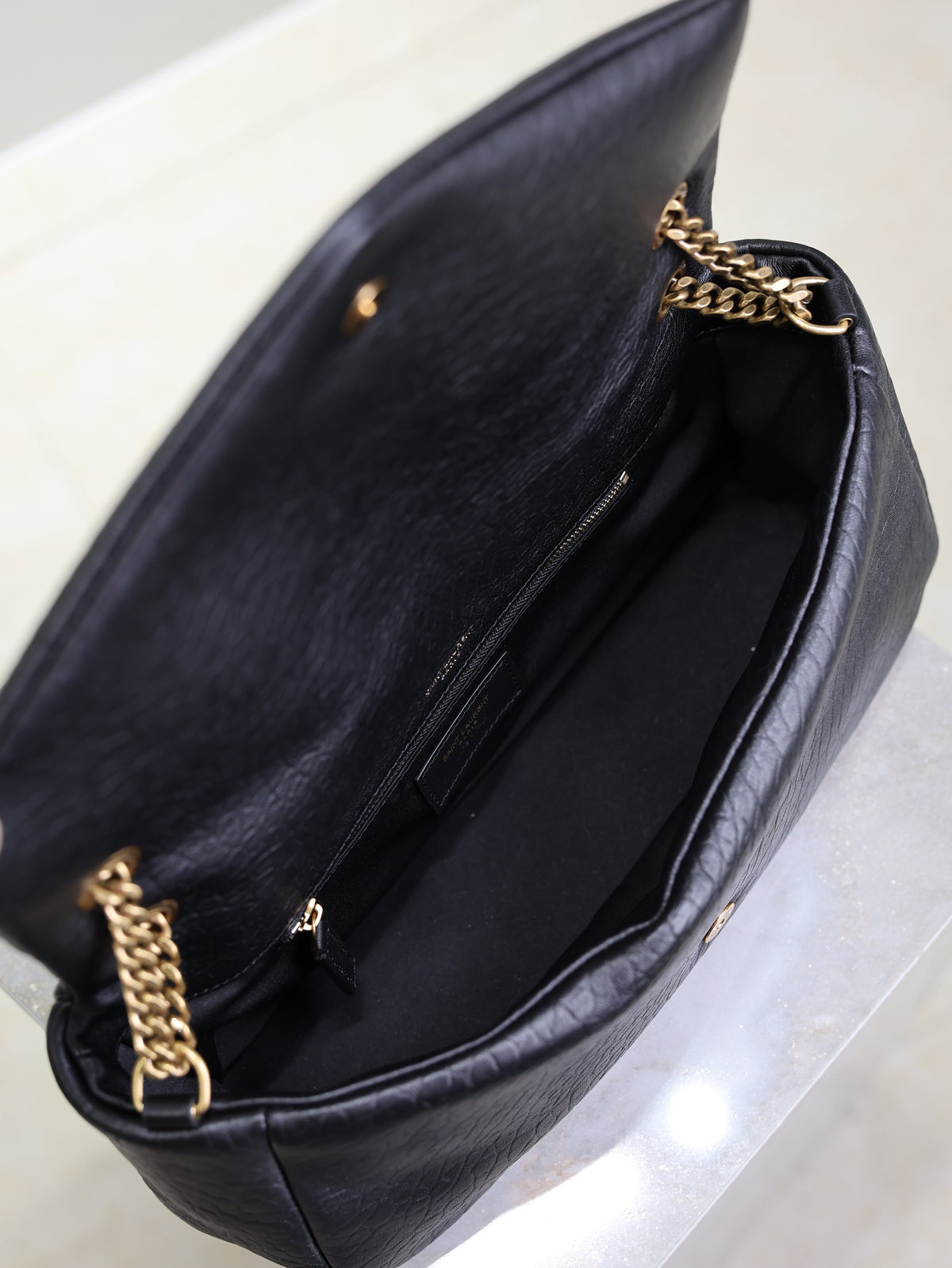 SAINT LAURENT YSL 25S CALYPSO 30 IN BLACK GRAINED CALFSKIN GOLD HARDWRE