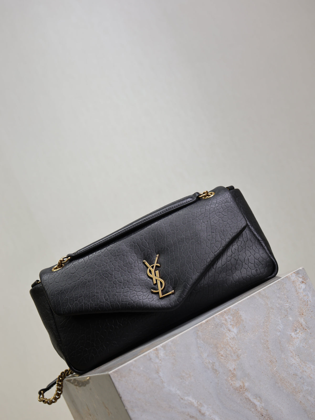 SAINT LAURENT YSL 25S CALYPSO 30 IN BLACK GRAINED CALFSKIN GOLD HARDWRE