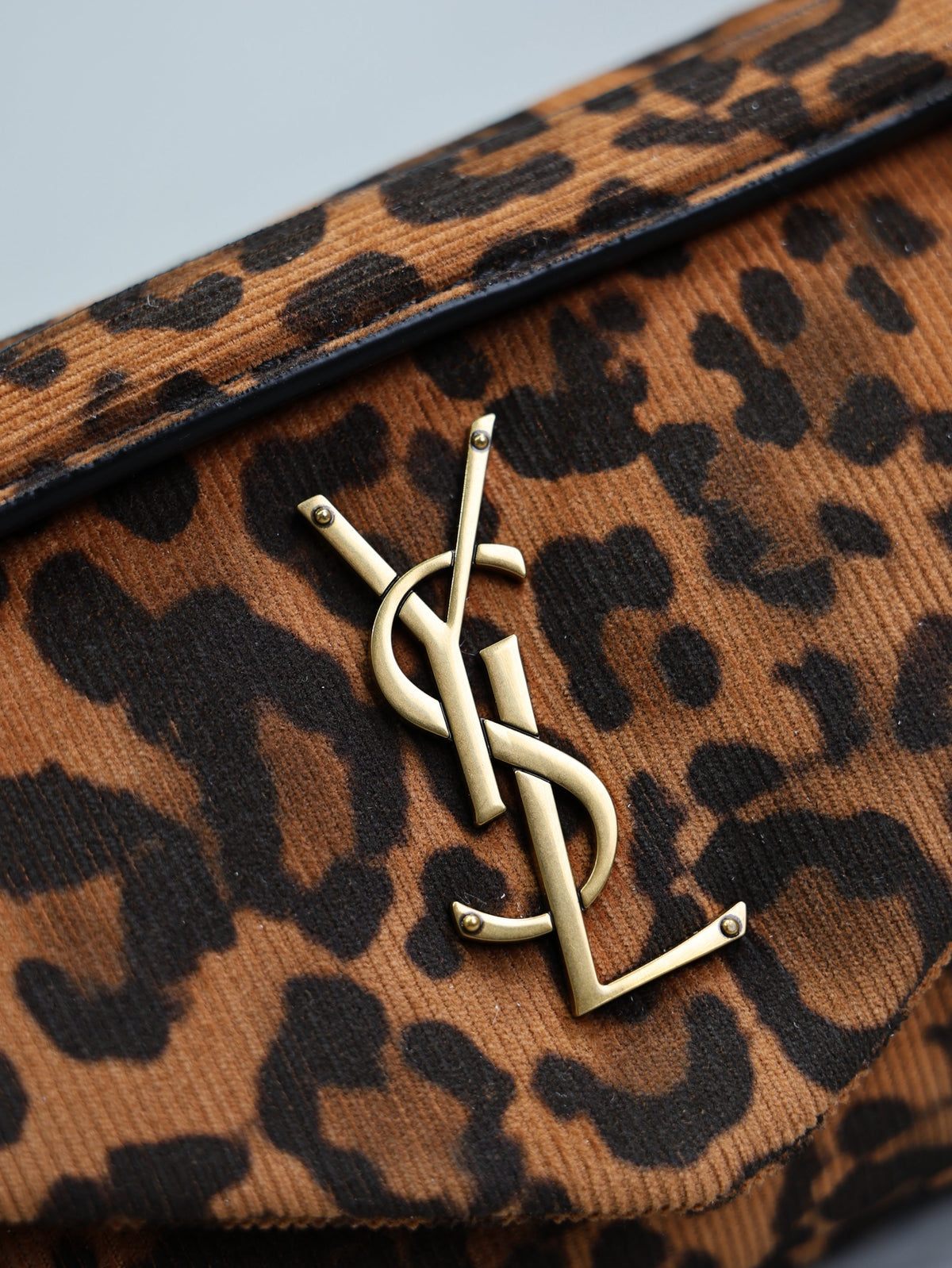 SAINT LAURENT YSL 25S CALYPSO HANDBAG 26 IN BROWN LEOPARD PRINT VELVET GOLD HARDWARE