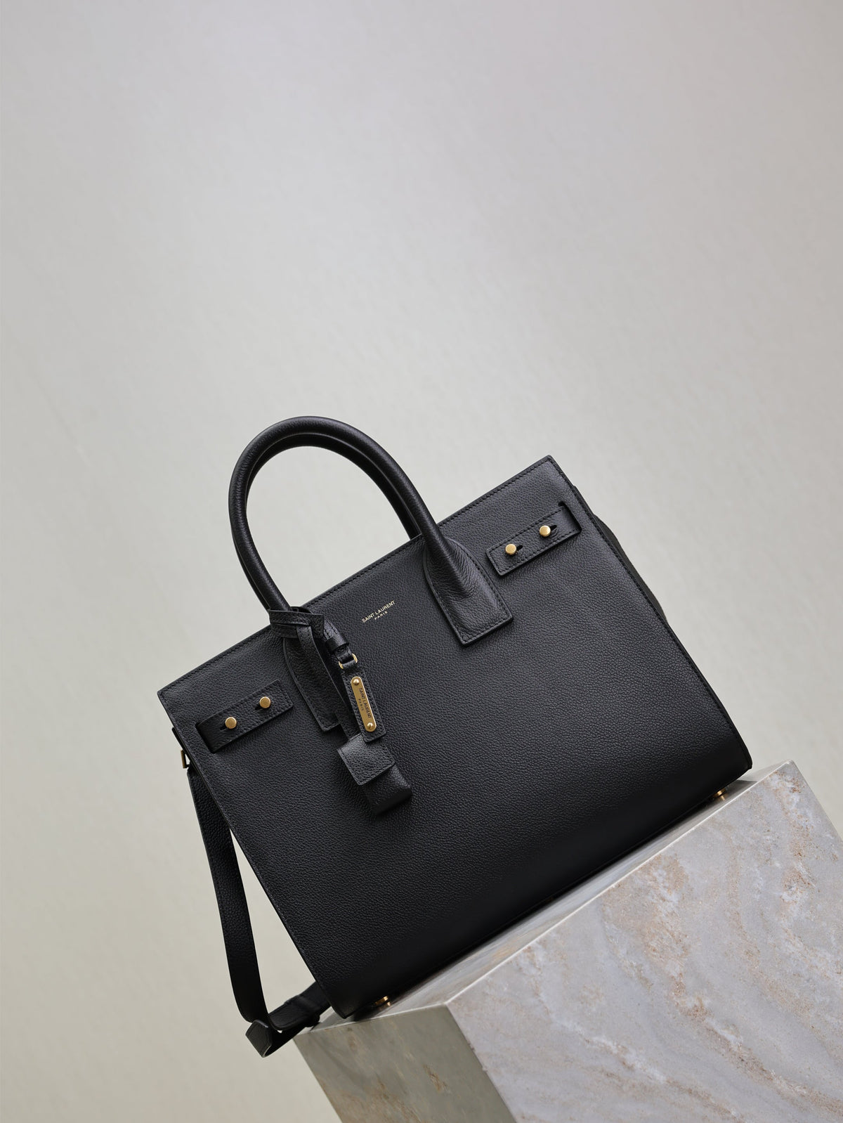 SAINT LAURENT YSL 25S SAC DE JOUR GM 32 IN BLACK SUPPLE GRAINED CALFSKIN GOLD HARDWARE