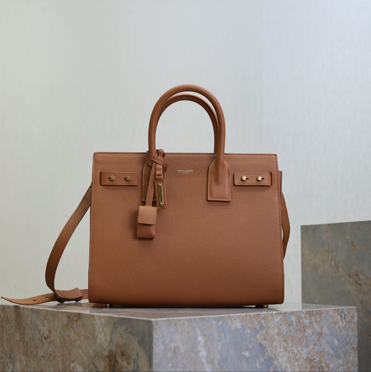 SAINT LAURENT YSL 25S SAC DE JOUR GM 32 IN CHESTNUT BROWN SUPPLE GRAINED CALFSKIN