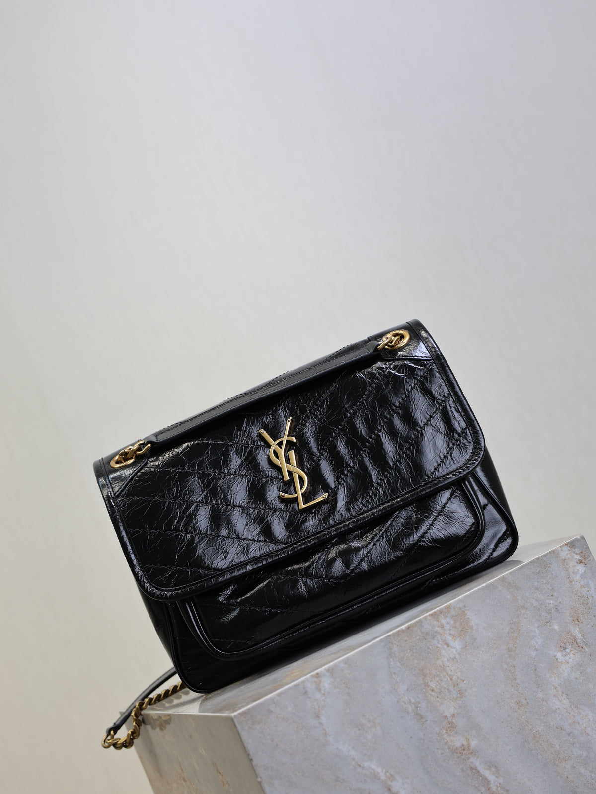SAINT LAURENT YSL 25S NIKI MM BAG 28 IN BLACK GLOSSY CALFSKIN GOLD HARDWARE