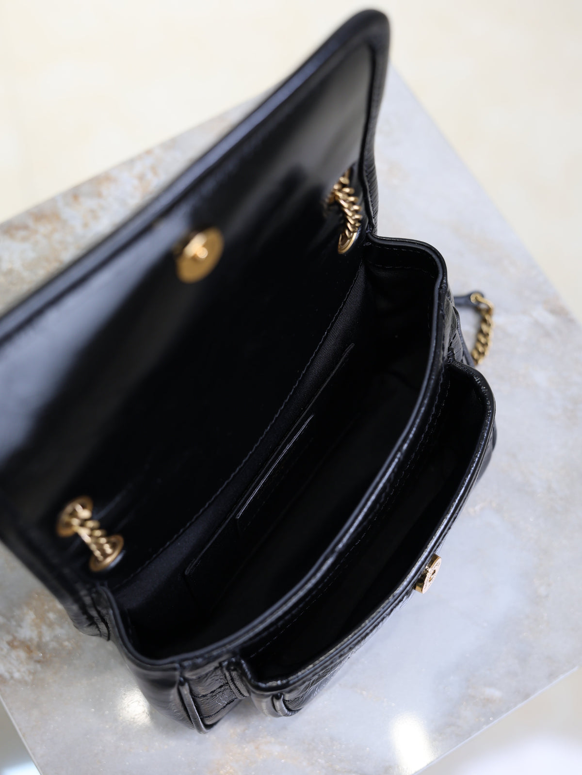 SAINT LAURENT YSL 25S NIKI BAG 18 IN BLACK GLOSSY CALFSKIN GOLD HARDWARE