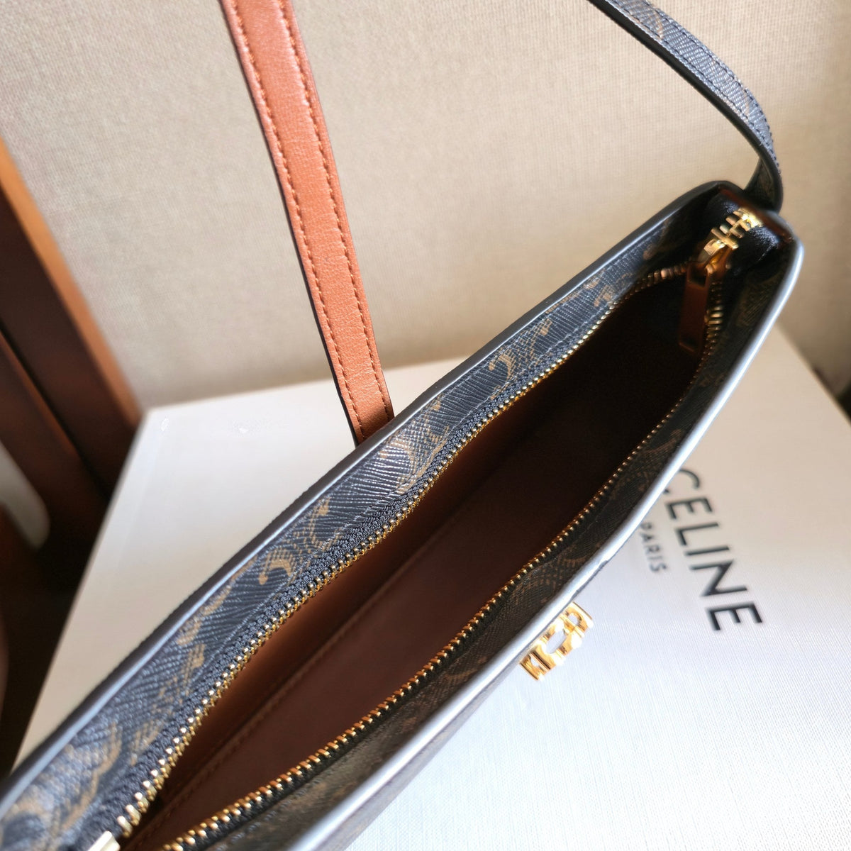 CELINE 25S TINA SHOULDER BAG 25MM IN BLACK TRIOMPHE CALFSKIN