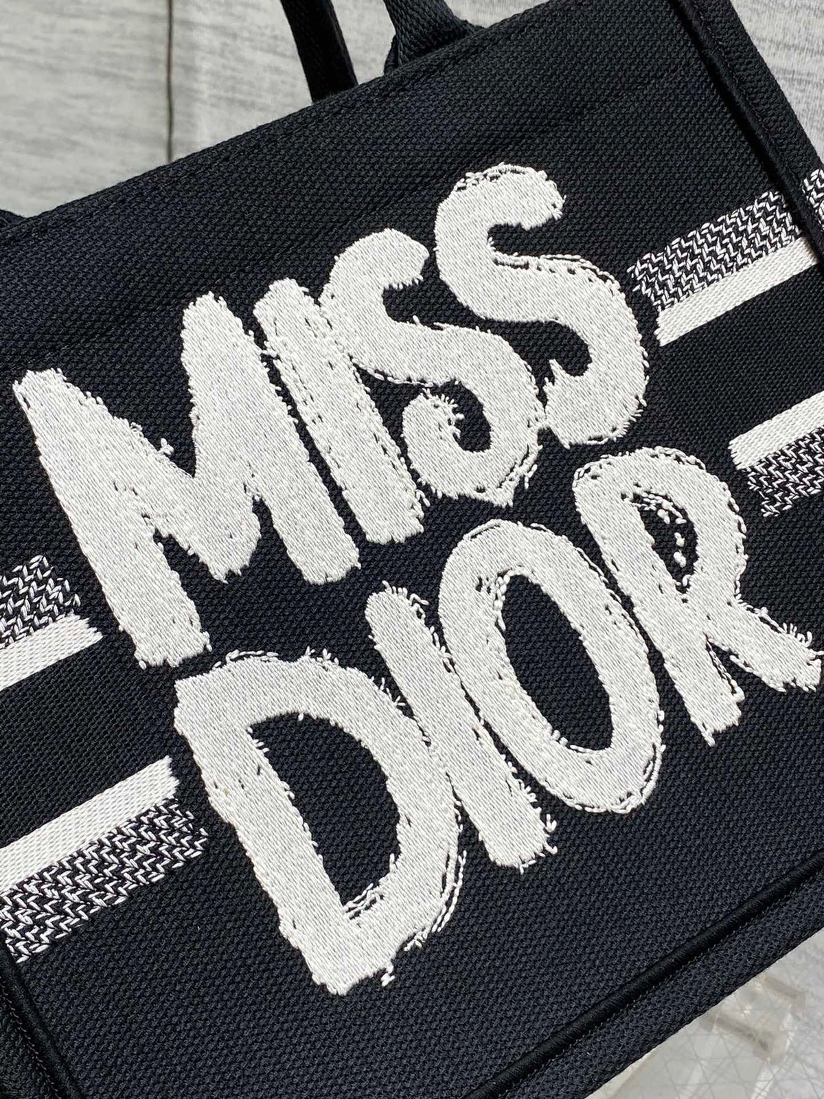 DIOR BOOK TOTE 26 IN BLACK MIX WHITE CANVAS 226506