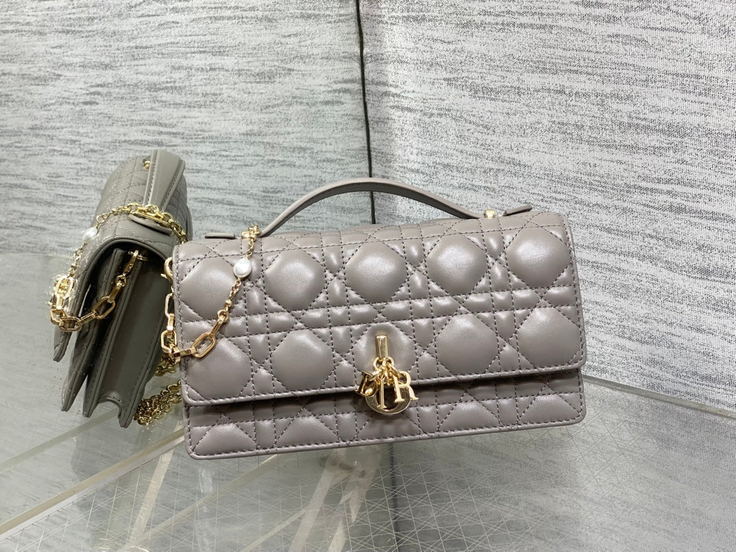 DIOR 25S TALK PHONE POUCH 21 IN DIRTY LILAC CANNAGE LAMBSKIN GOLD HARDWRE