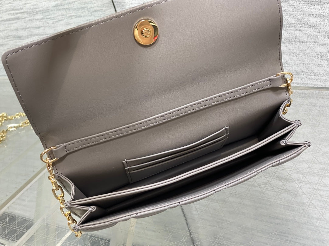 DIOR 25S TALK PHONE POUCH 21 IN DIRTY LILAC CANNAGE LAMBSKIN GOLD HARDWRE