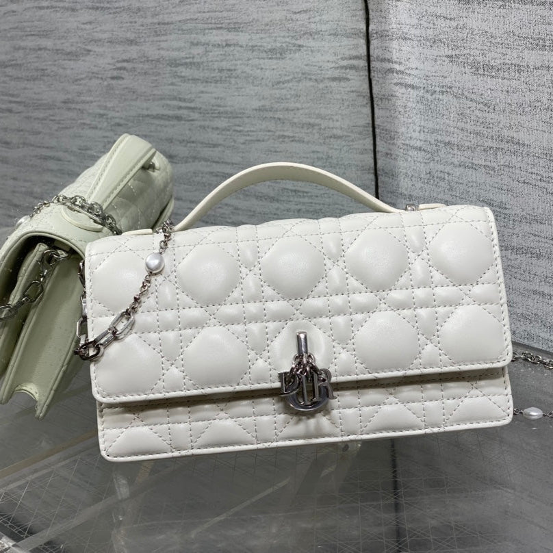DIOR 25S TALK PHONE POUCH 21 IN WHITE CANNAGE LAMBSKIN SILVER HARDWRE
