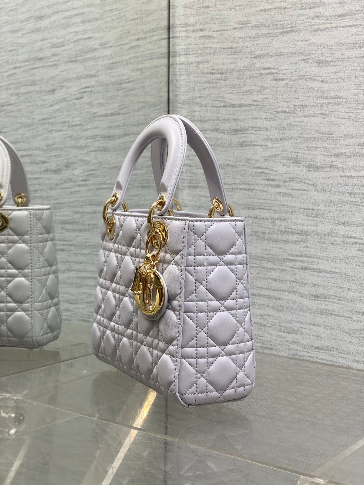 DIOR 25S LADY BAG 20 IN LILAC CANNAGE CALFSKIN GOLD HARDWARE