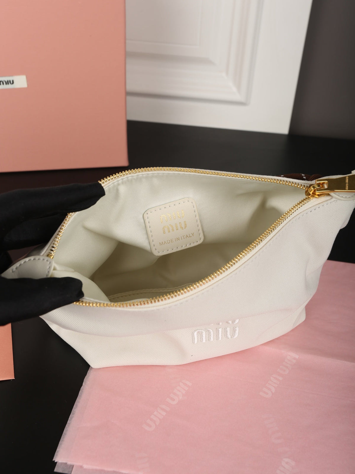 MIU MIU CHAIN SHOULDER BAG 18 IN WHITE FABRIC GOLD HARDWARE