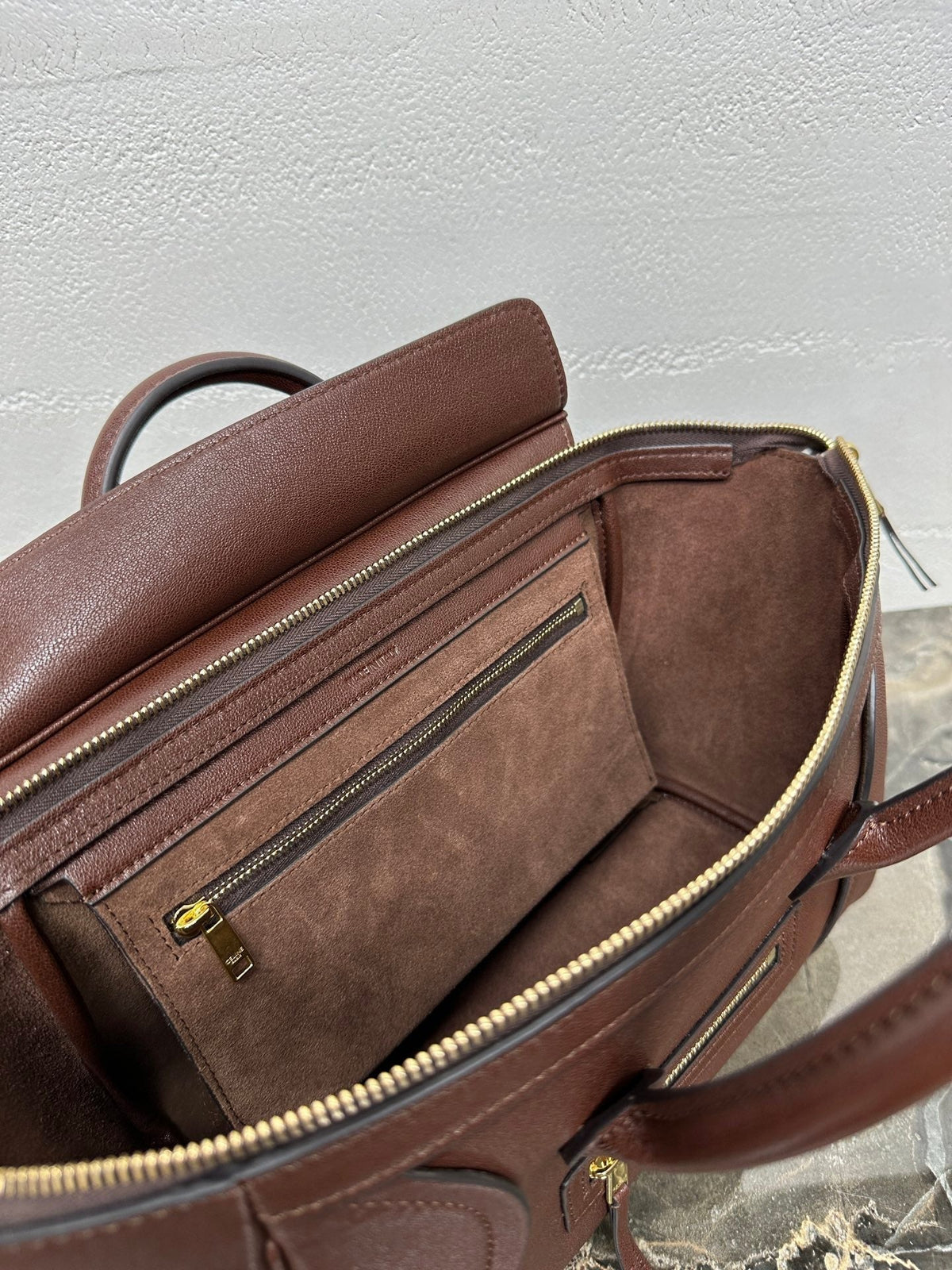 CELINE 25S NEW LUGGAGE 38MM IN CHOCOLATE BROWN SHINY LAMBSKIN GOLD HARDWARE