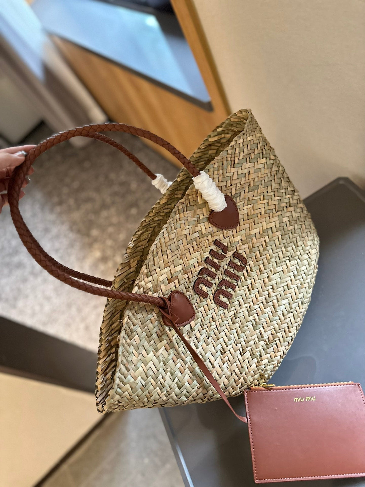 MIU MIU BASKET 28 BAG IN BEIGE STRAW WOVEN
