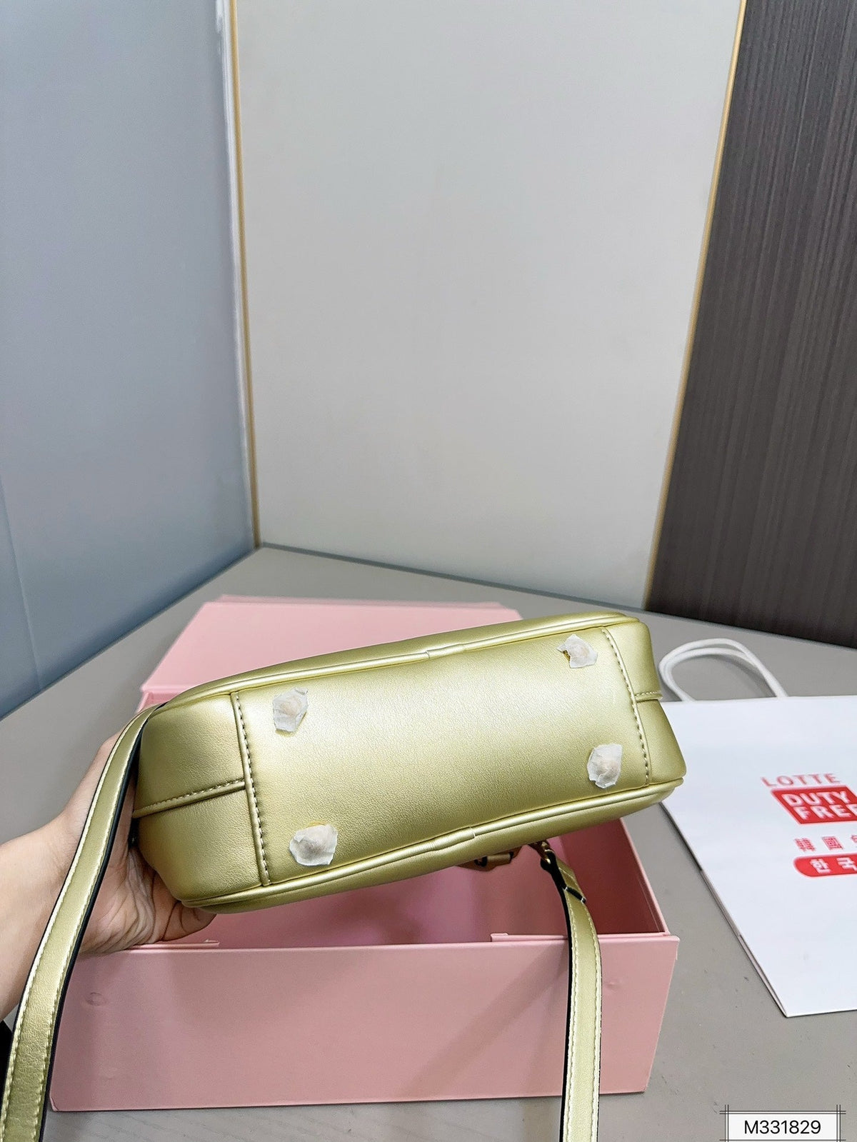 MIU MIU ARCADIE 25 BAG IN GOLDEN CALFSKIN