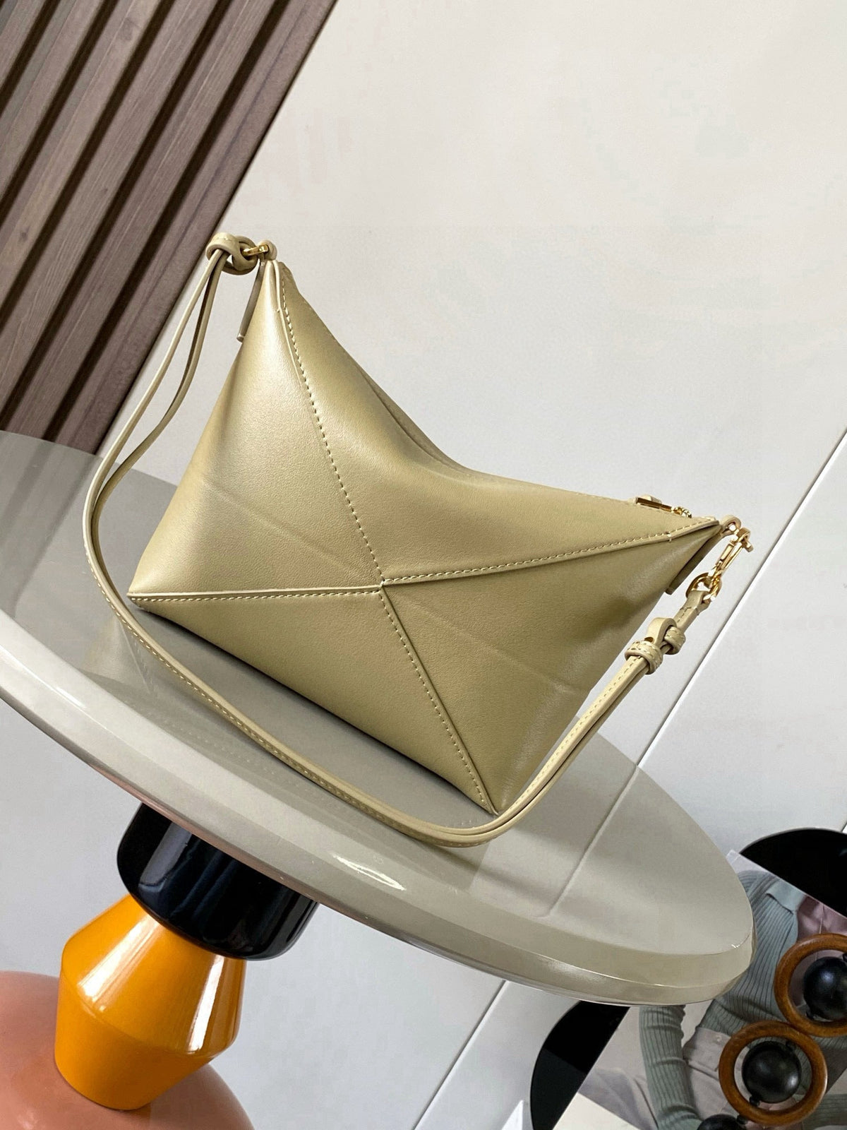 LOEWE 25S PUZZLE FOLD BAG 23 IN DARK BEIGE CALFSKIN