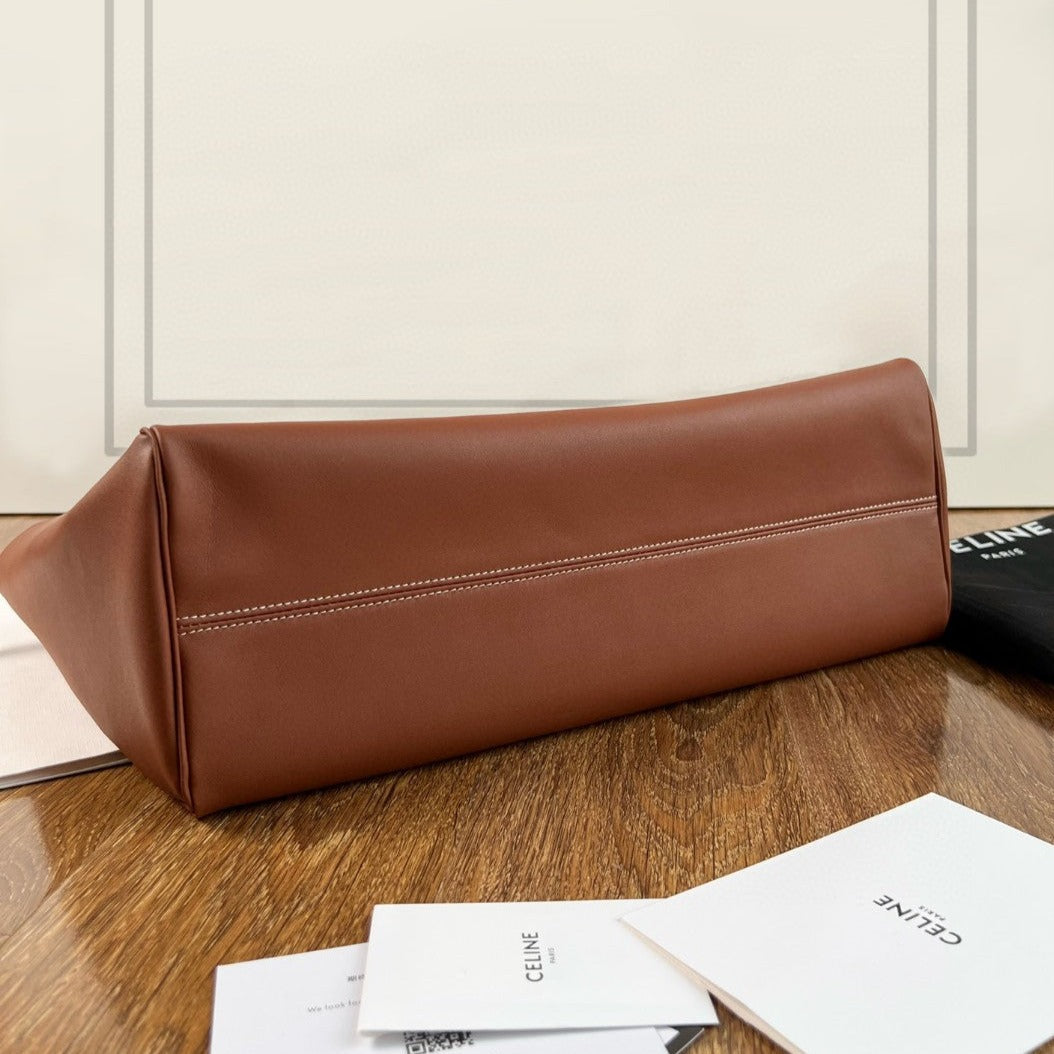 CELINE CUIR TRIOMPHE 44 TAN CALFSKIN