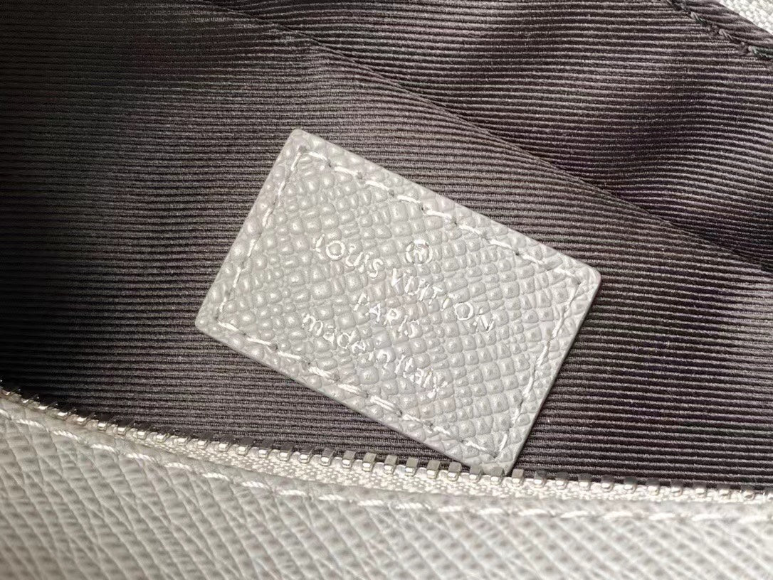 LOUIS VUITTON AVENUE MESSENGER 22 IN HARBOR GRAY CALFSKIN
