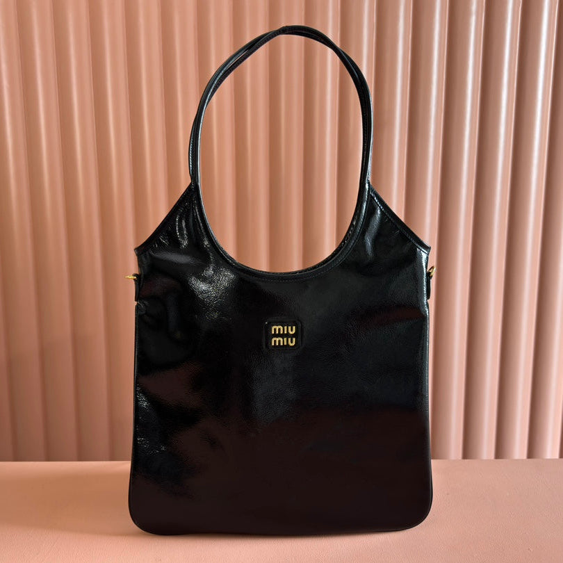 MIU MIU IVY 40 TOTE IN BLACK PATENT CALFSKIN