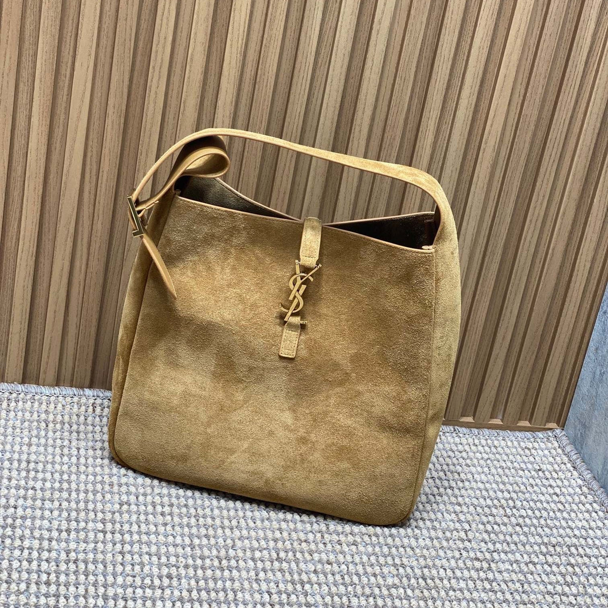 SAINT LAURENT LE 5 À 7 SUPPLE BAG 31 IN PEANUT BROWN SUEDE