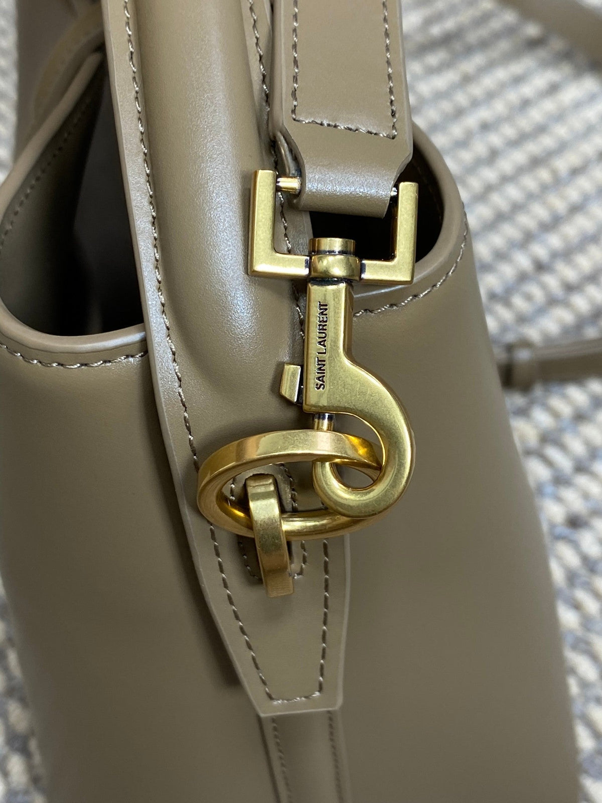 SAINT LAURENT LE 37 SMALL BUCKET BAG 20 IN CEDAR BROWN CALFSKIN GOLD HARDWARE