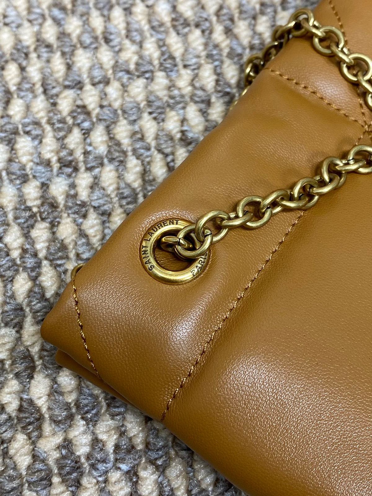 SAINT LAURENT DRAWSTRING CHAIN STRAP SHOULDER BAG 39 IN TORTILLA BROWN QUILTED CALFSKIN