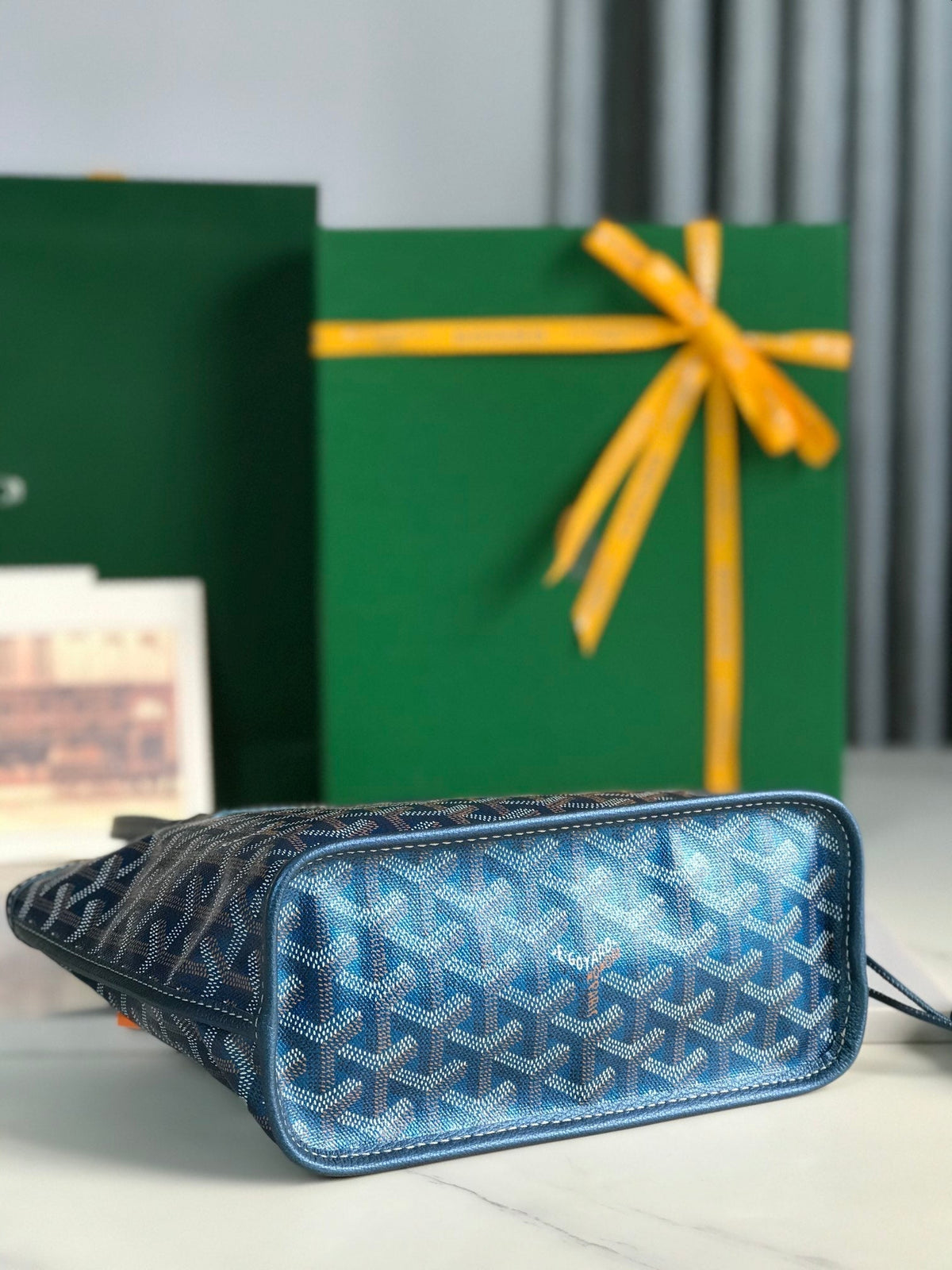 GOYARD ANJOU MINI BAG 20 IN NAVY BLUE CALFSKIN AND GOYARDINE CANVAS