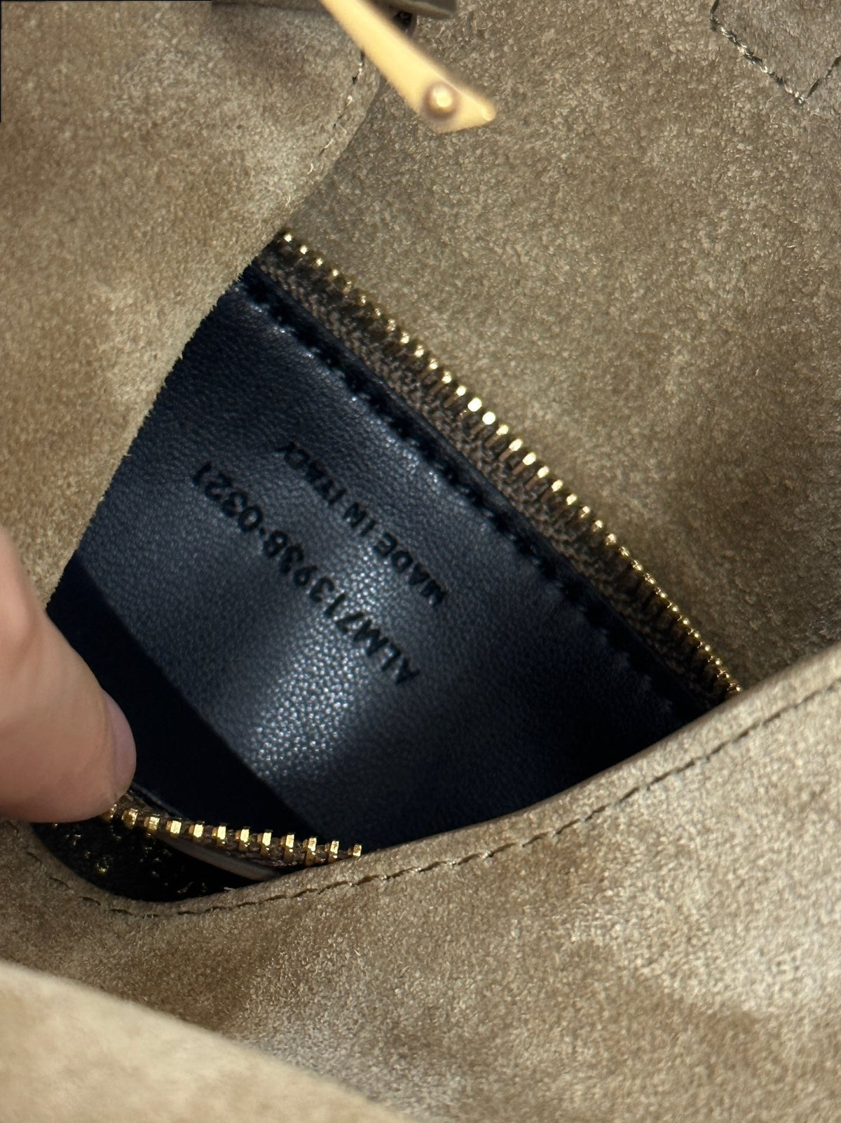 SAINT LAURENT LE 5 À 7 SUPPLE SMALL 22 IN PEANUT BROWN SUEDE