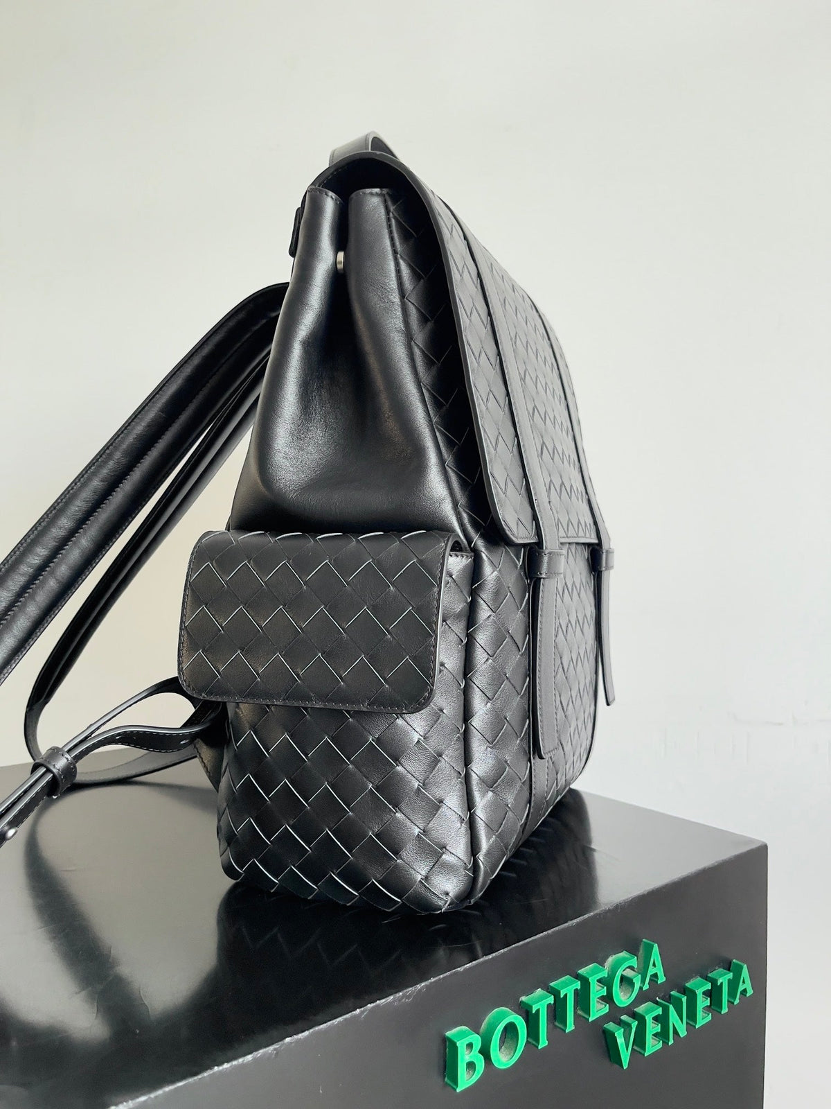 BOTTEGA VENETA BACK TO SCHOOL BACKPACK 39 IN BLACK LAMBSKIN