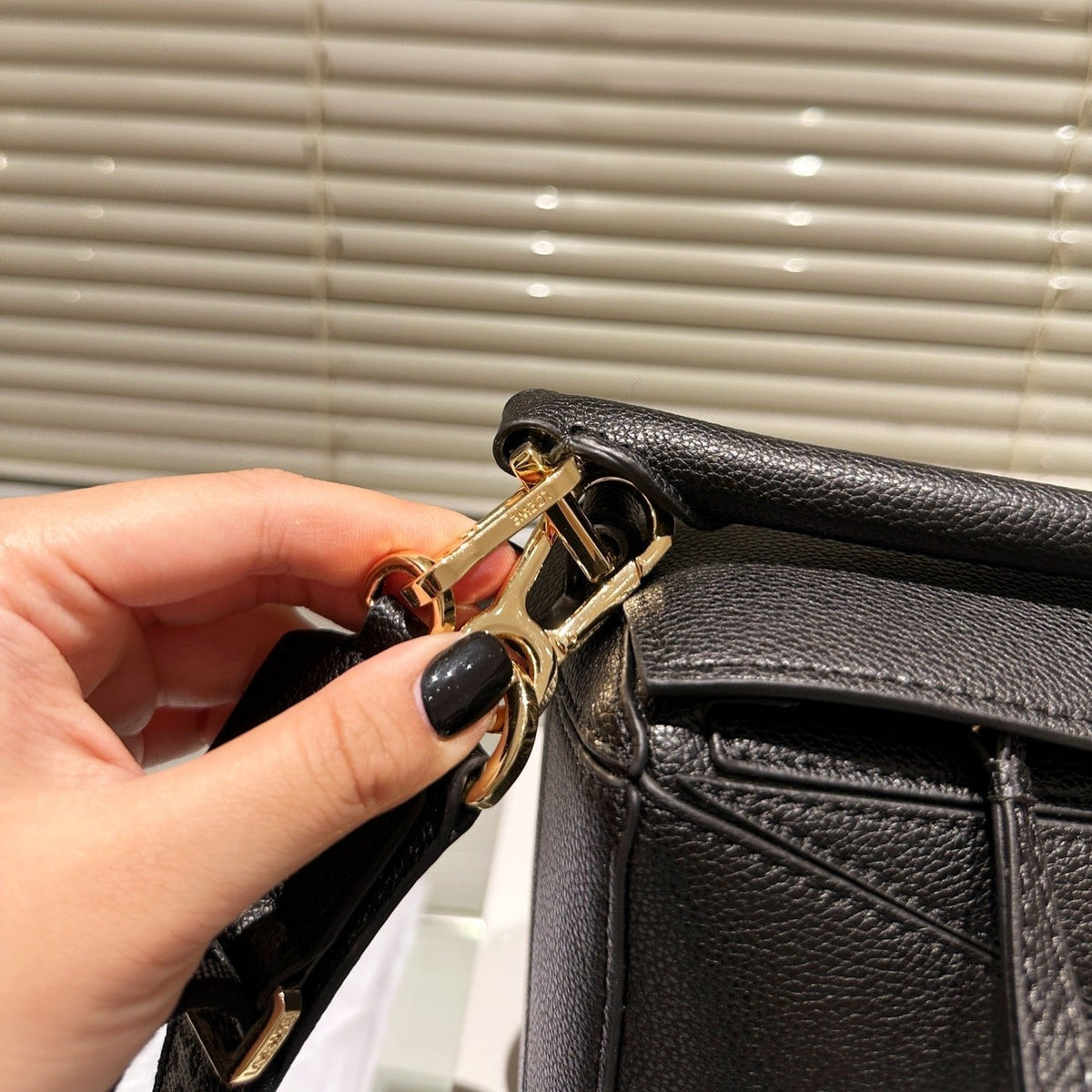 LOEWE LOE MEDIUM 25 PUZZLE BAG IN BLACK GRAINED CALFSKIN