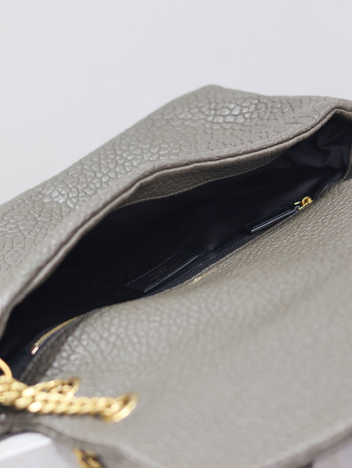 SAINT LAURENT YSL 25S CALYPSO BAG 38 IN ARMY GREEN GRAINED LAMBSKIN GOLD HARDWRE