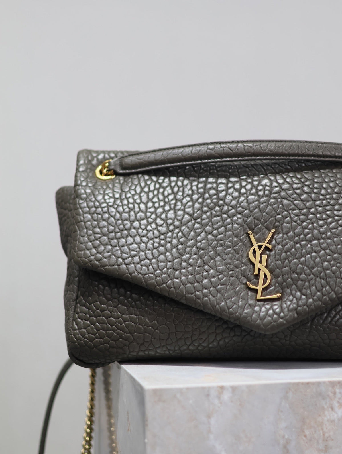 SAINT LAURENT YSL 25S CALYPSO BAG 38 IN ARMY GREEN GRAINED LAMBSKIN GOLD HARDWARE