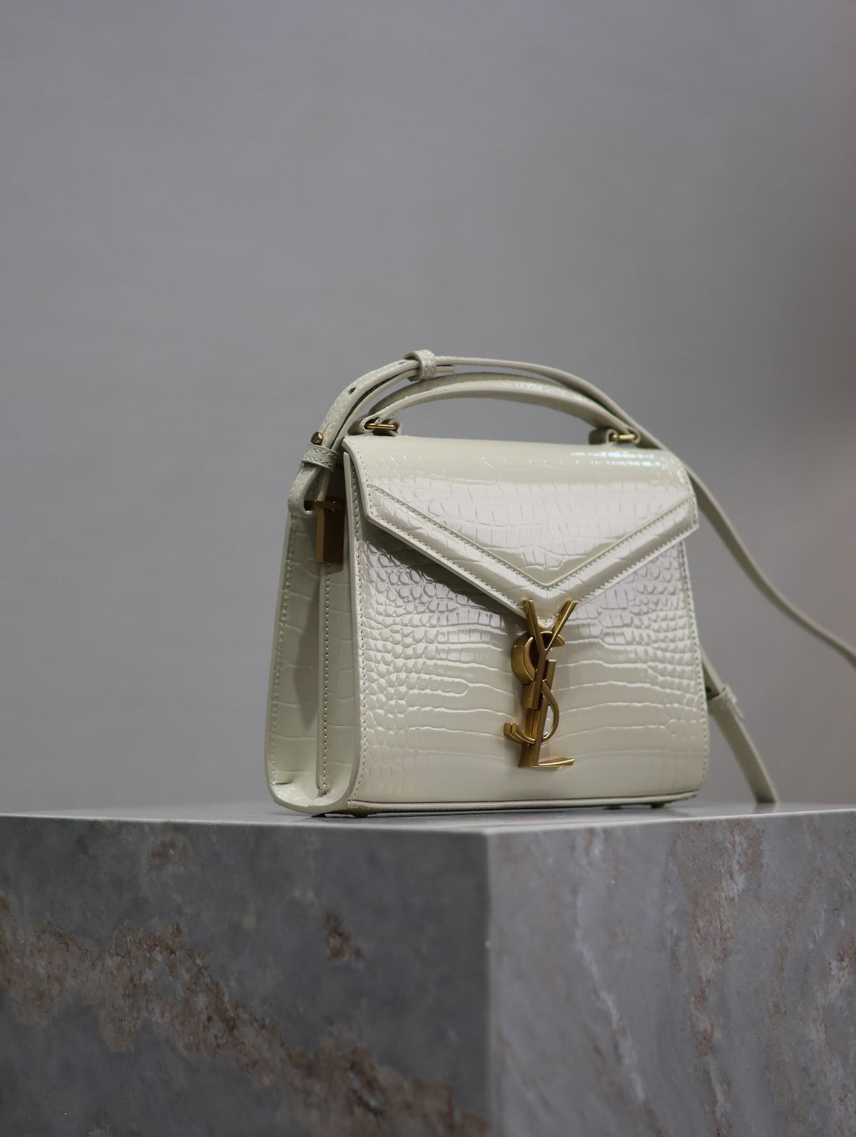 SAINT LAURENT CASSANDRA MINI TOP HANDLE BAG 20 IN WHITE CROCODILE-EMBOSSED GLOSSY CALFSKIN