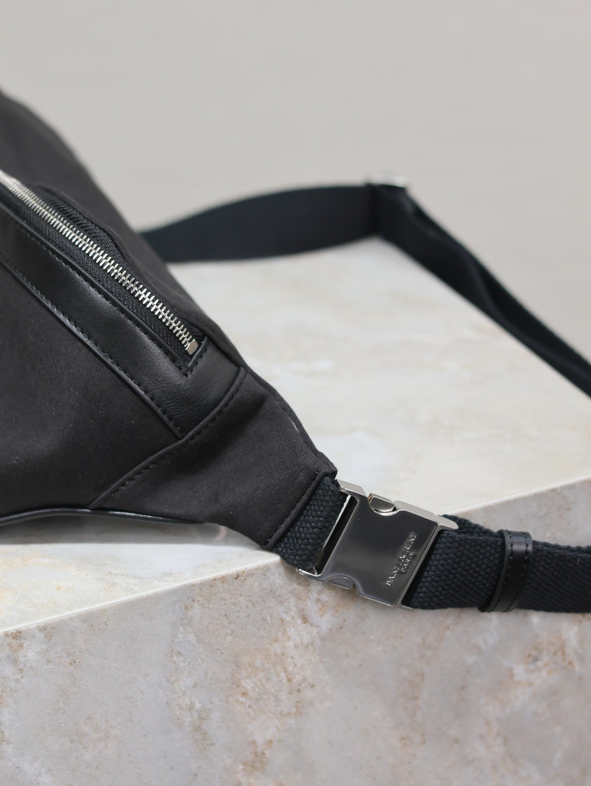 SAINT LAURENT YSL 25S CLASSIC CROSSBODY BAG 26 IN BLACK CANVAS SILVER HARDWRE