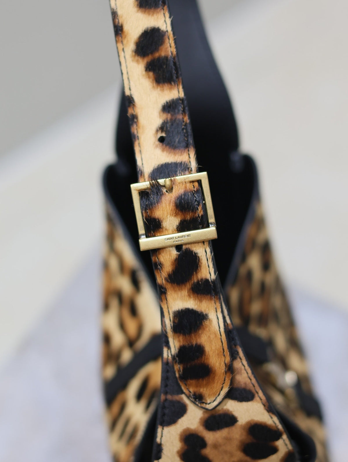 SAINT LAURENT LE 5 À 7 SMALL SUPPLE 23 IN LEOPARD PRINT CALFSKIN