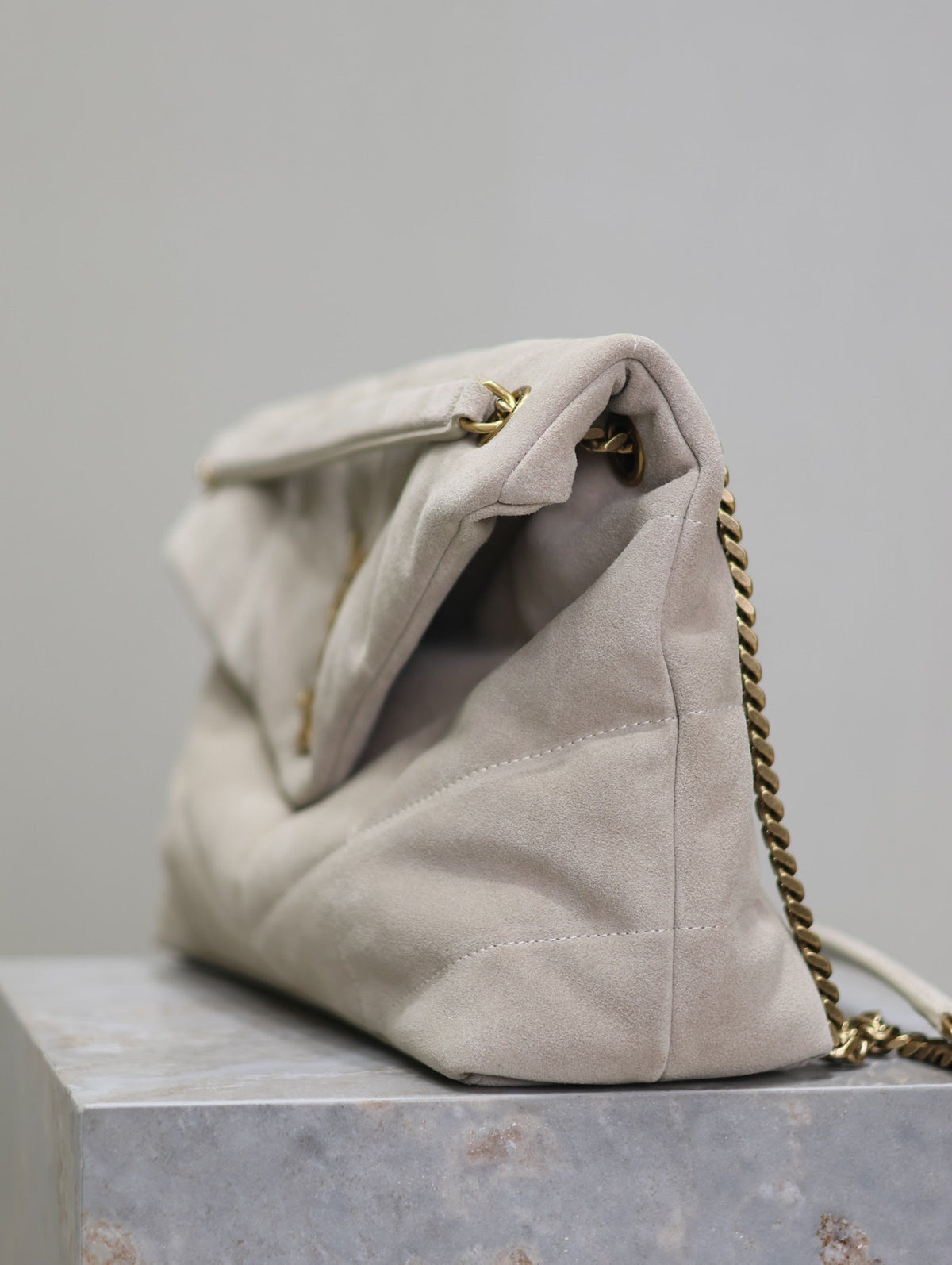 SAINT LAURENT YSL 25S LOULOU PUFFER GM 35 IN SMOKEY TAUPE SUEDE GOLD HARDWARE