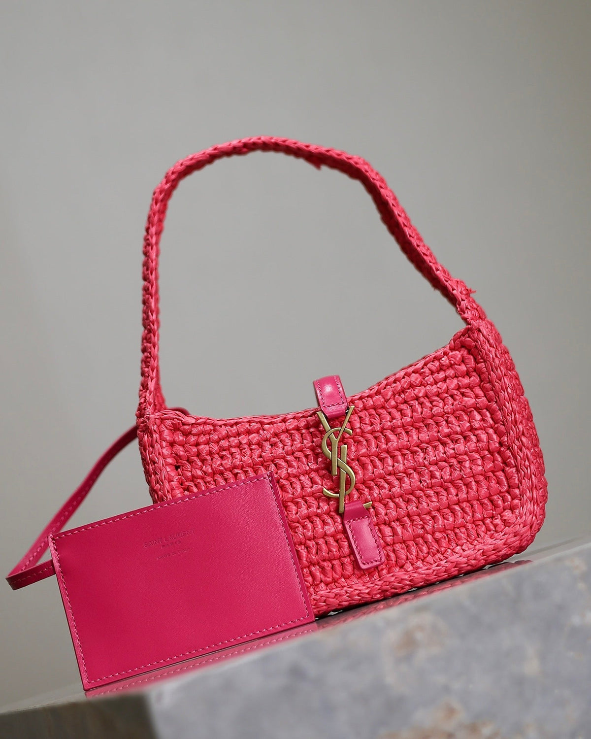SAINT LAURENT LE 5 À 7 BAG 19 IN MAGENTA PINK WOVEN RAFFIA
