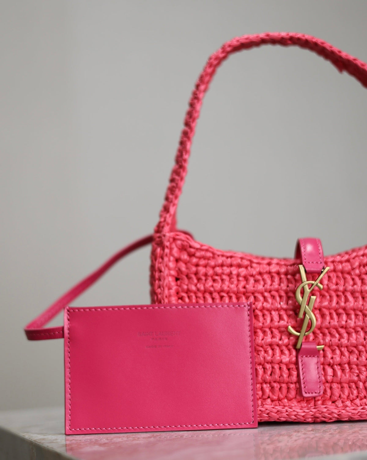 SAINT LAURENT LE 5 À 7 BAG 19 IN MAGENTA PINK WOVEN RAFFIA