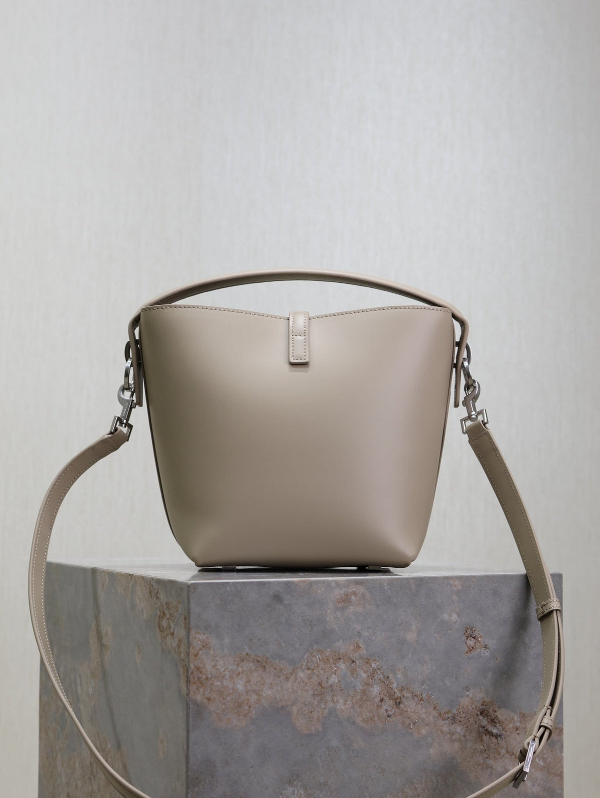 SAINT LAURENT YSL 25S LE 37 BAG 20 IN DUSTY GRAY CALFSKIN SILVER HARDWRE