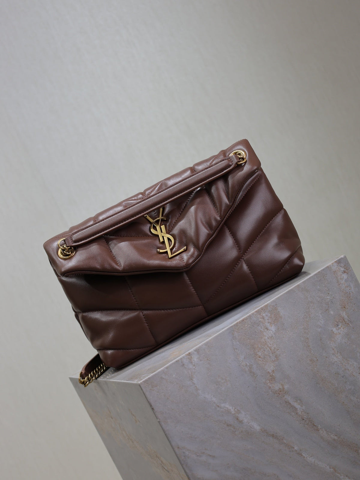SAINT LAURENT YSL 25S LOULOU PUFFER MM 29 IN DARK BROWN CALFSKIN GOLD HARDWARE